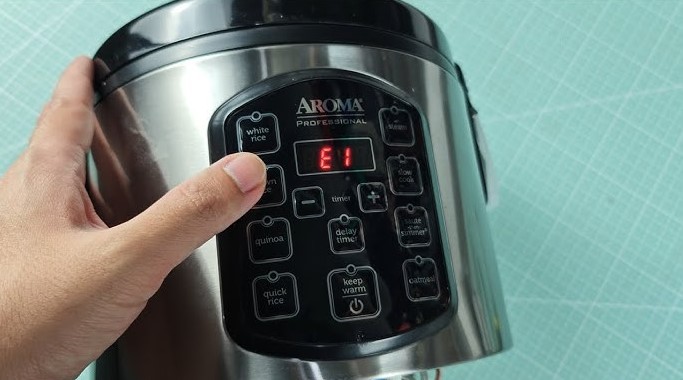 aroma rice cooker light not working